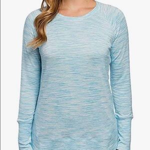 Champion Elite High-Low Crew Neck Long Sleeve tee